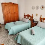 度假居 In Caleta De Mit Terrasse By Interhome