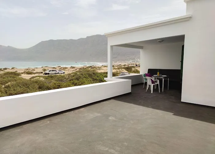 In Caleta De Mit Terrasse By Interhome Casa de Férias Famara